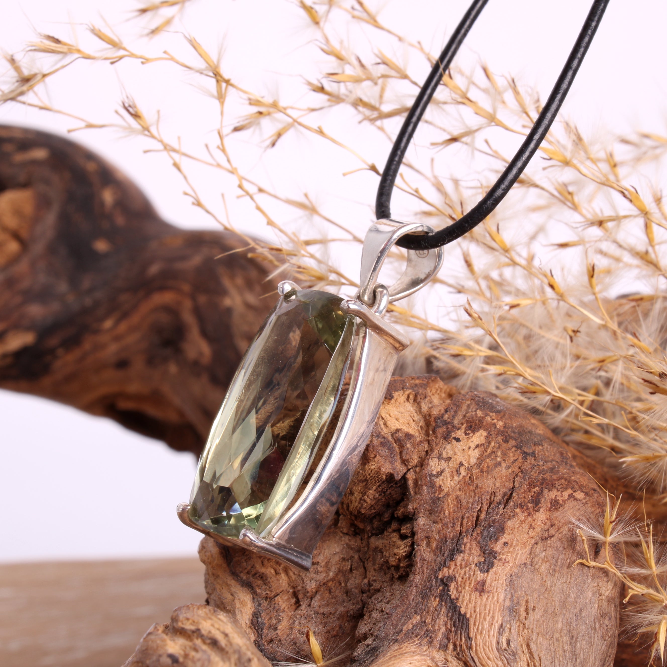 Prasiolith Anhänger in Geschenkschachtel – ideal als Geschenk
