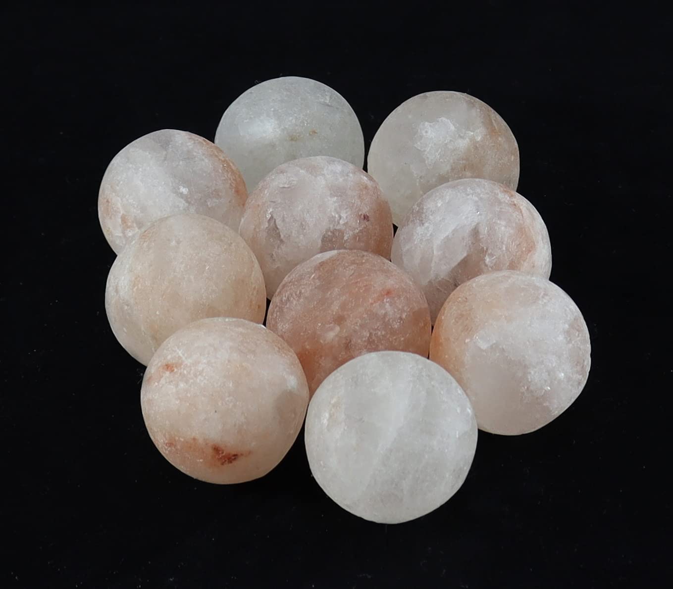 Badekugel Badekugeln Salzstein Salzseife Peelingseife Himalaya Salz Salzkugel Meersalz Himalayasalz Kugeln Salzkugeln Badesalz Speisesalz Himalaya Salz Salzkristall Salzkristalle Salzseifen Salzziegel Saunasalz Peeling Peelings