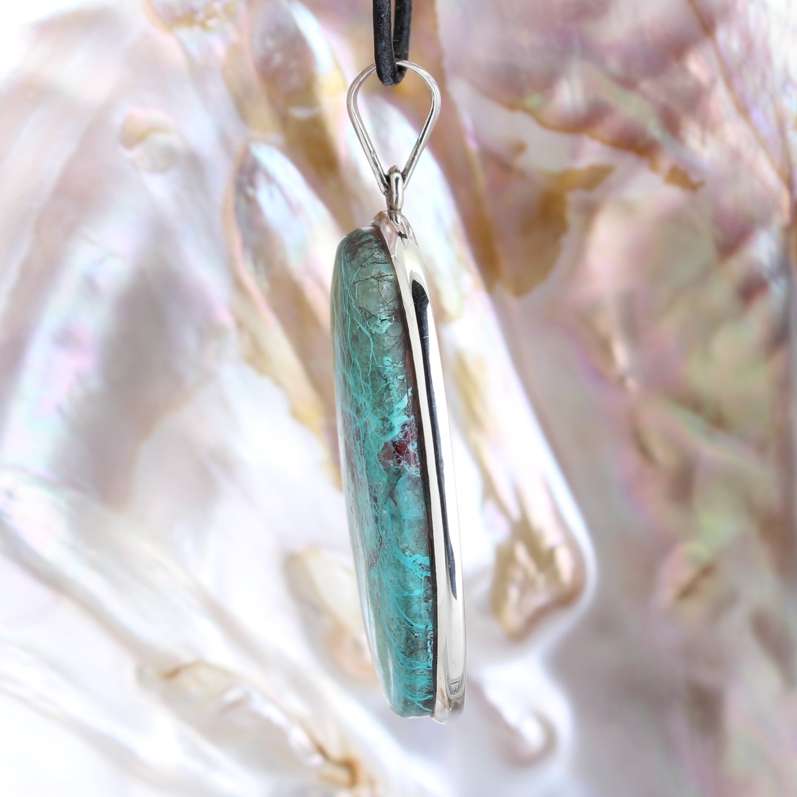 Chrysokoll Shattuckit Anhänger Kettenanhänger 925er Silber Schmuck Halskettenanhänger Kettenschmuck Stein Trommelstein Rohstein Rohstück Edelstein Heilstein Lochstein Schmuck Naturstein Halsschmuck Silberschmuck Dekostein Dekostück Collier Halskette Schmuckstein Schmuckanhänger Glücksstein Schutzstein