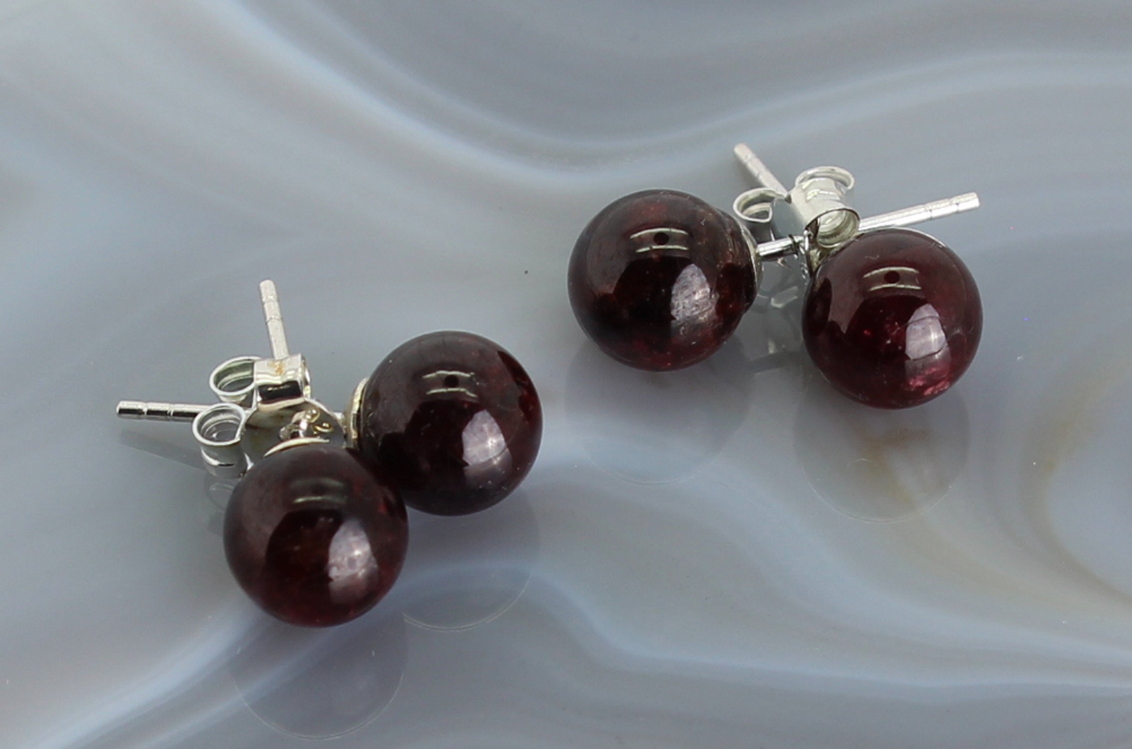 Ohrringe Ohrhänger Ohrstecker Granat Stein Trommelstein Anhänger Edelstein Heilstein Silberohrringe Ohrschmuck Silberstecker Kugelstecker Schmuckstein Schmuck Kugel Perlen Rohstein Rohstück Granatstein Granatschmuck