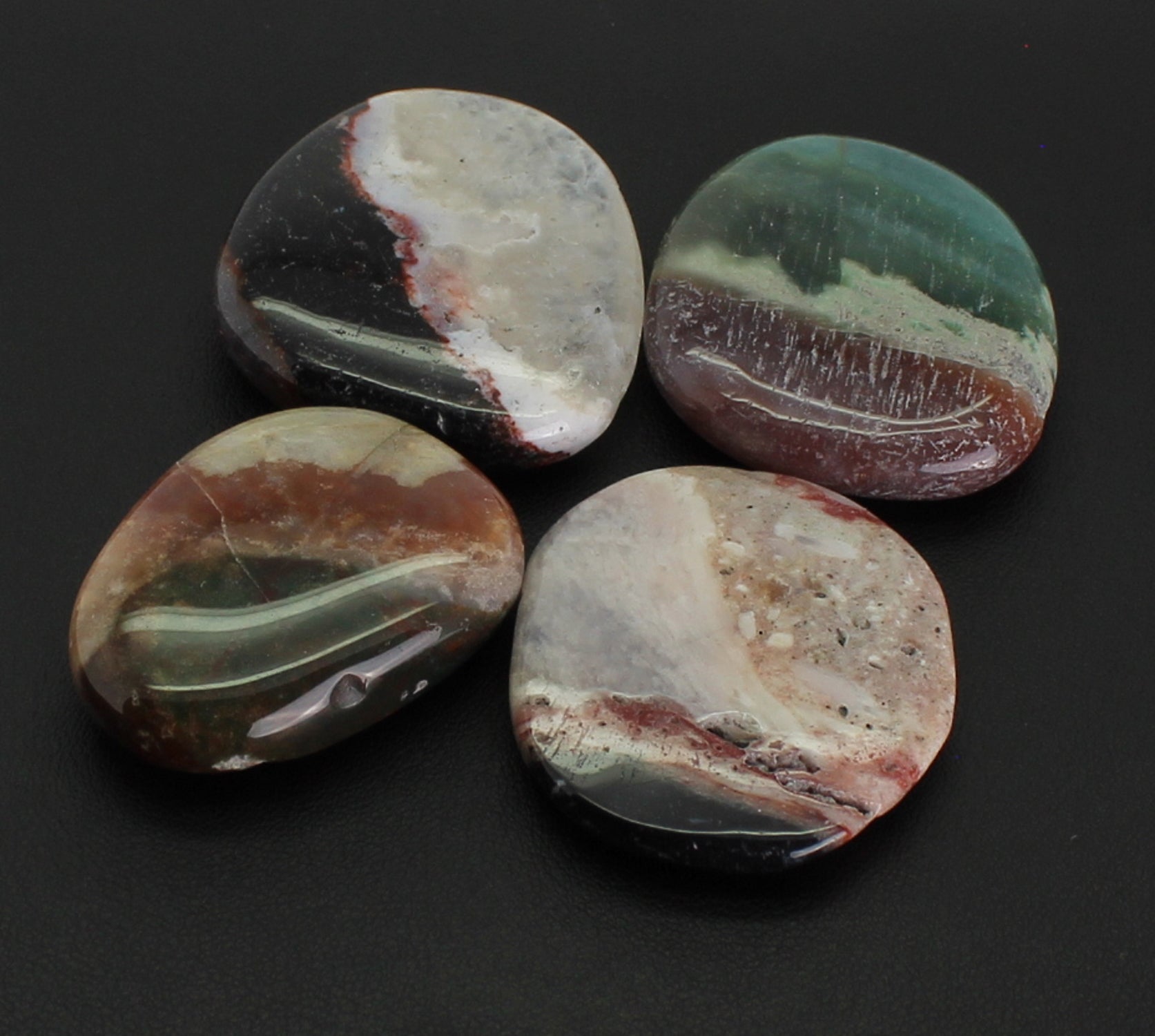 Stein Anhänger Handstein Daumenstein Seifenstein Taschenstein Schutzstein Massagestein Glücksstein Dekostein Edelstein Heilstein Schmuckstein Rohstein Rohstück Kugel Dekokugel Herz Figur Dekofigur Naturstein