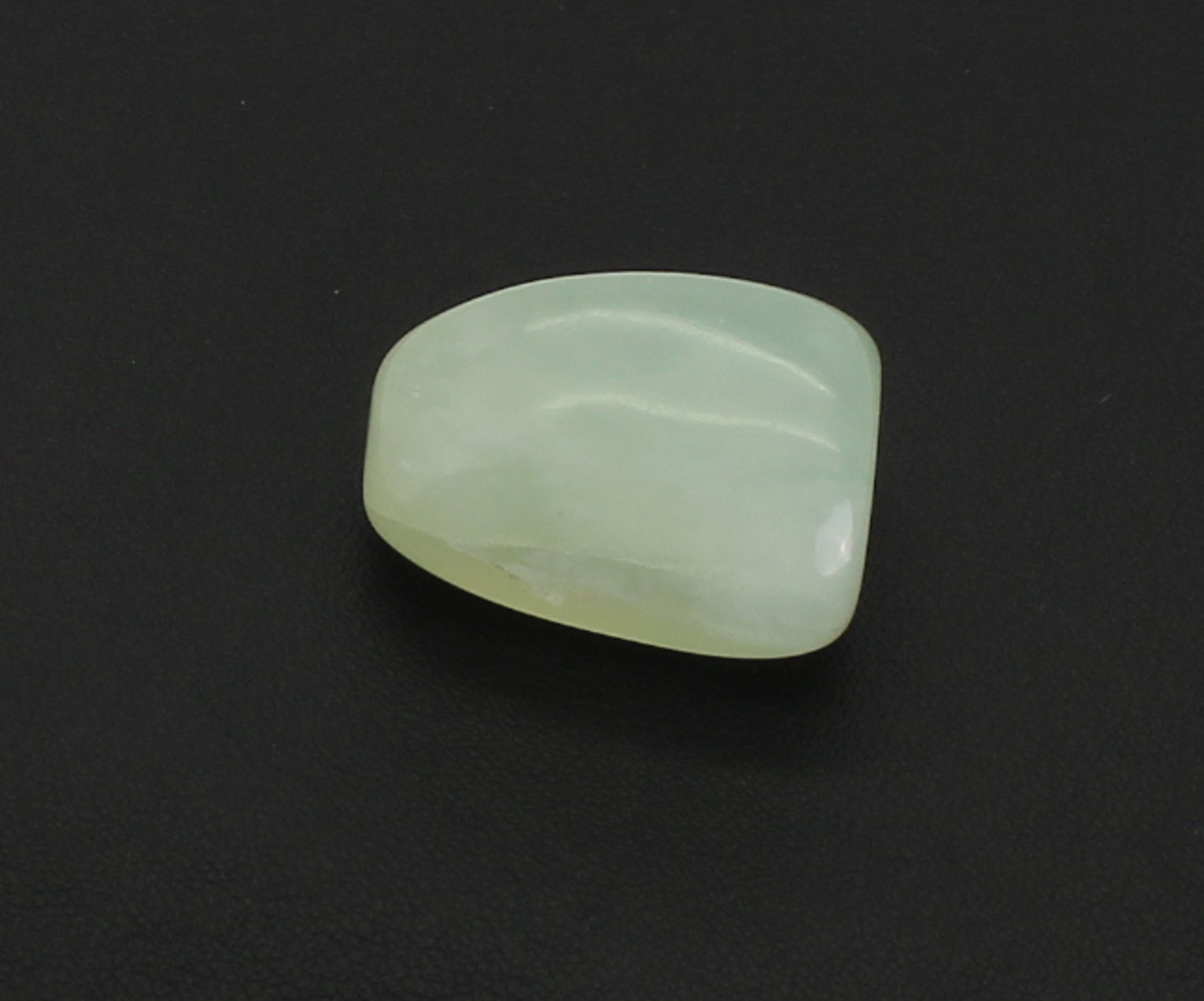 Stein Anhänger Handstein Daumenstein Seifenstein Taschenstein Schutzstein Massagestein Glücksstein Dekostein Edelstein Heilstein Schmuckstein Rohstein Rohstück Kugel Dekokugel Herz Figur Dekofigur Naturstein Jadestein Jadeschmuck