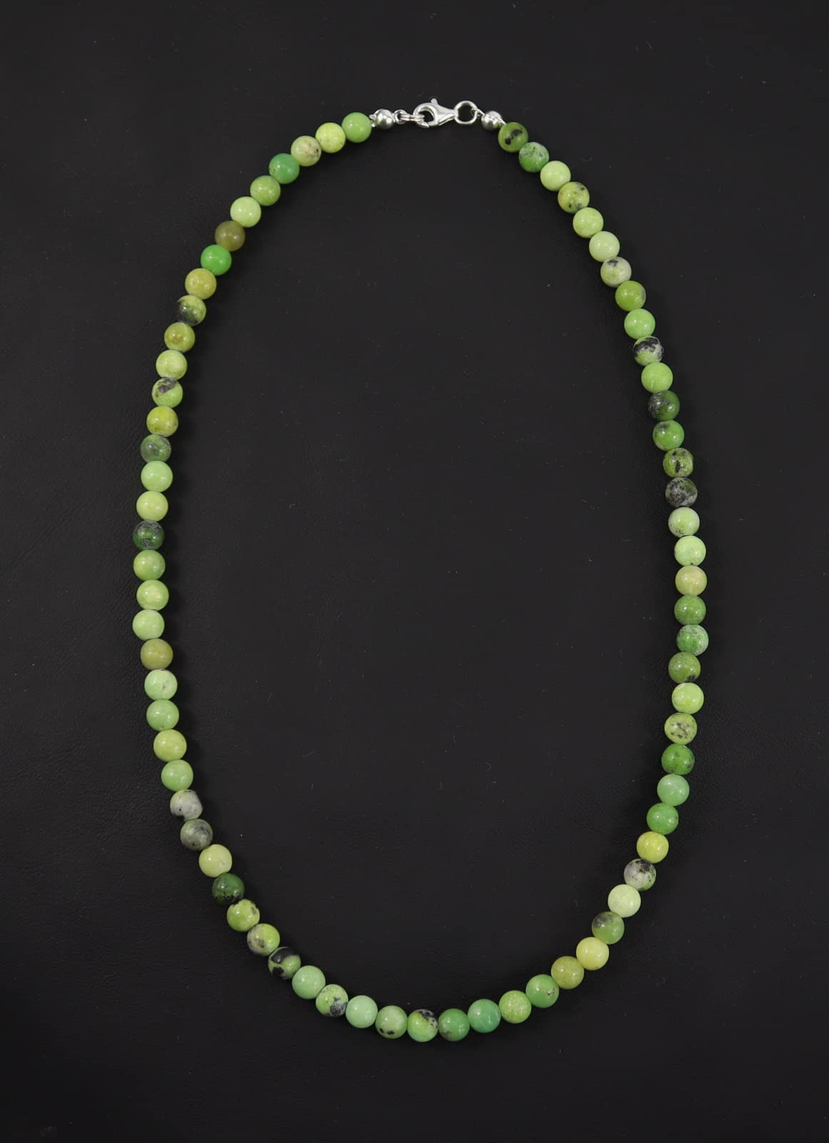 Halskette Kette aus Serpentin Chyta Chita Peru Stein Trommelstein Anhänger Perlenkette Kugelkette Collier Buttonkette Halsschmuck Edelstein Heilstein Halsschmuck Schmuck Schmuckstein Rohstein Rohstück Schmuckkette Schmuckcollier Serpentinstein Serpentinschmuck