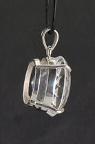 Hals Kette Schmuck Band Stein Trommelstein Edelstein Heilstein Kristall Knolle Stück Lochstein Naturstein Schutzstein Glücksstein Amulett Deko Handstein Handschmeichler Kugel Ohrringe Ohrstecker Finger Ring Armband