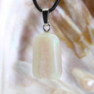 Edelopal Trommelstein Anhänger Kettenanhänger 925 Silber Öse Halskettenanhänger Kettenschmuck Kristall Rohkristall Stein Silberanhänger Silberschmuck Edelsteinanhänger Edelstein Heilstein Schmuckanhänger Halsschmuck Rohstein Rohstück Schmuckstein Schmuck Schutzstein Glücksstein