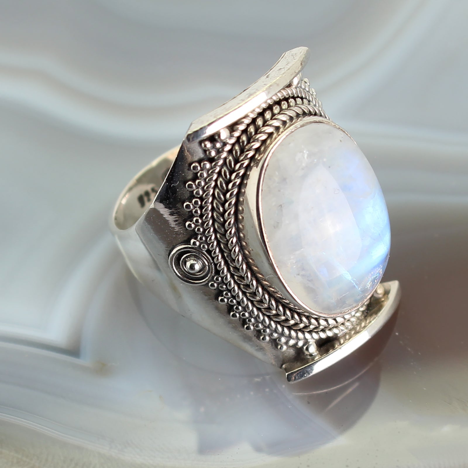 Regenbogenmondstein Ring Fingerring 925er Silber Größe 61 Damenring Fingerschmuck Stein Trommelstein Anhänger Edelstein Heilstein Schmuckstein Silber Schmuck Schutzstein Glücksstein Rohstein Rohstück