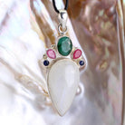 Regenbogenmondstein Smaragd Rubin Saphir Anhänger 925 Silber Halskettenanhänger Kettenschmuck Stein Trommelstein Rohstein Rohstück Edelstein Heilstein Lochstein Schmuck Naturstein Halsschmuck Silberschmuck Dekostein Dekostück Collier Halskette Schmuckstein Schmuckanhänger Glücksstein Schutzstein