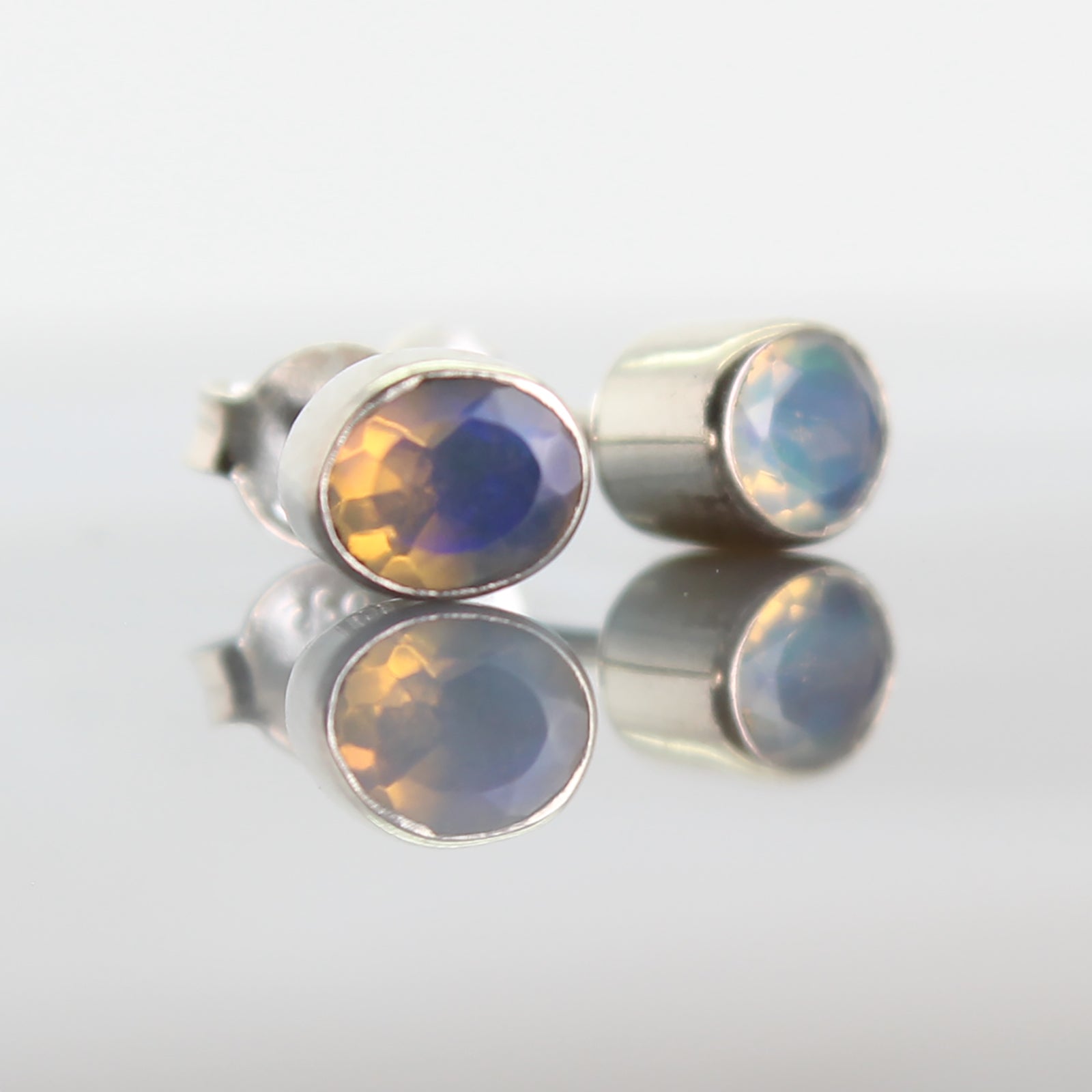 Edelopal Ohrstecker facettiert 925er Silber Ohrringe Stecker Ohrhänger Ohrschmuck Stein Trommelstein Anhänger Rohstein Rohstück Silber Schmuck Hänger Perlen Edelstein Heilstein Schmuckstein Glücksstein Schutzstein Dekostein