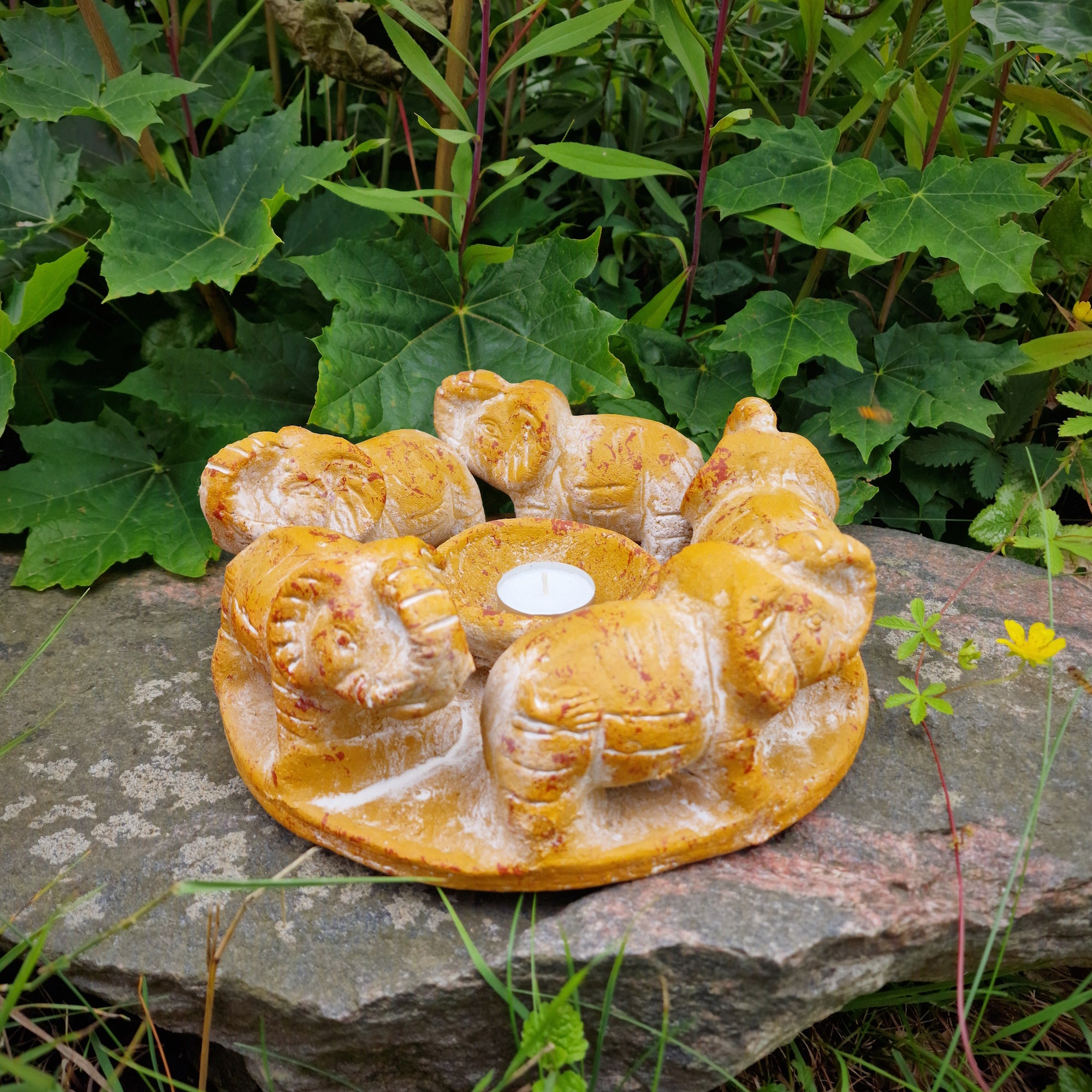 Elefantenkreis gelb – 5 Elefantenfiguren im Kreis von oben