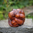 Handgefertigte Yogiman Orang Malu Skulptur Holzfigur Holzskulptur Meditation Yogi aus Bali ca. 14 x 14 cm