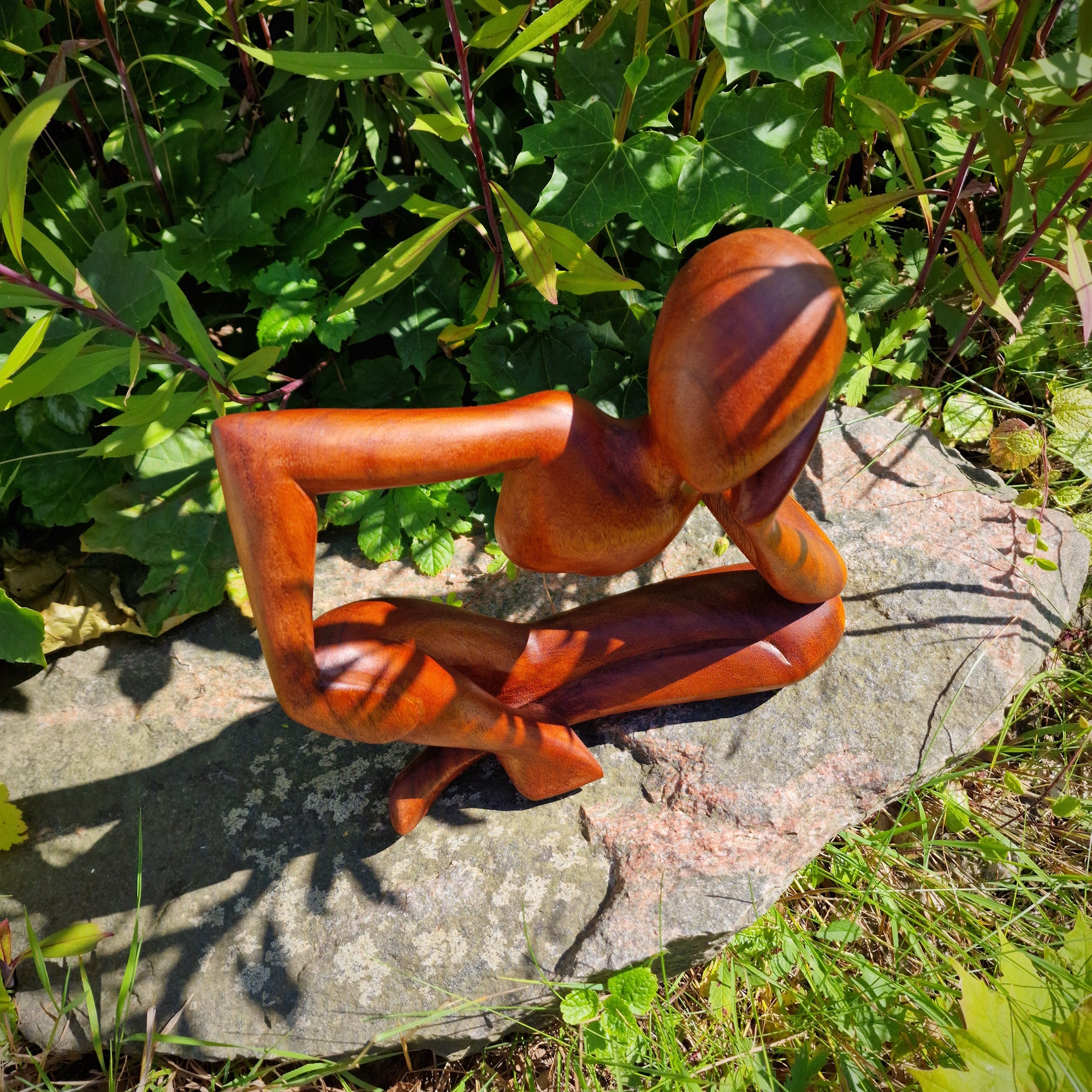 Handgefertigte Skulptur Holzfigur Holzskulptur Denker Meditation aus Bali ca. 25x25 cm groß Gartendeko Geschenk Yoga