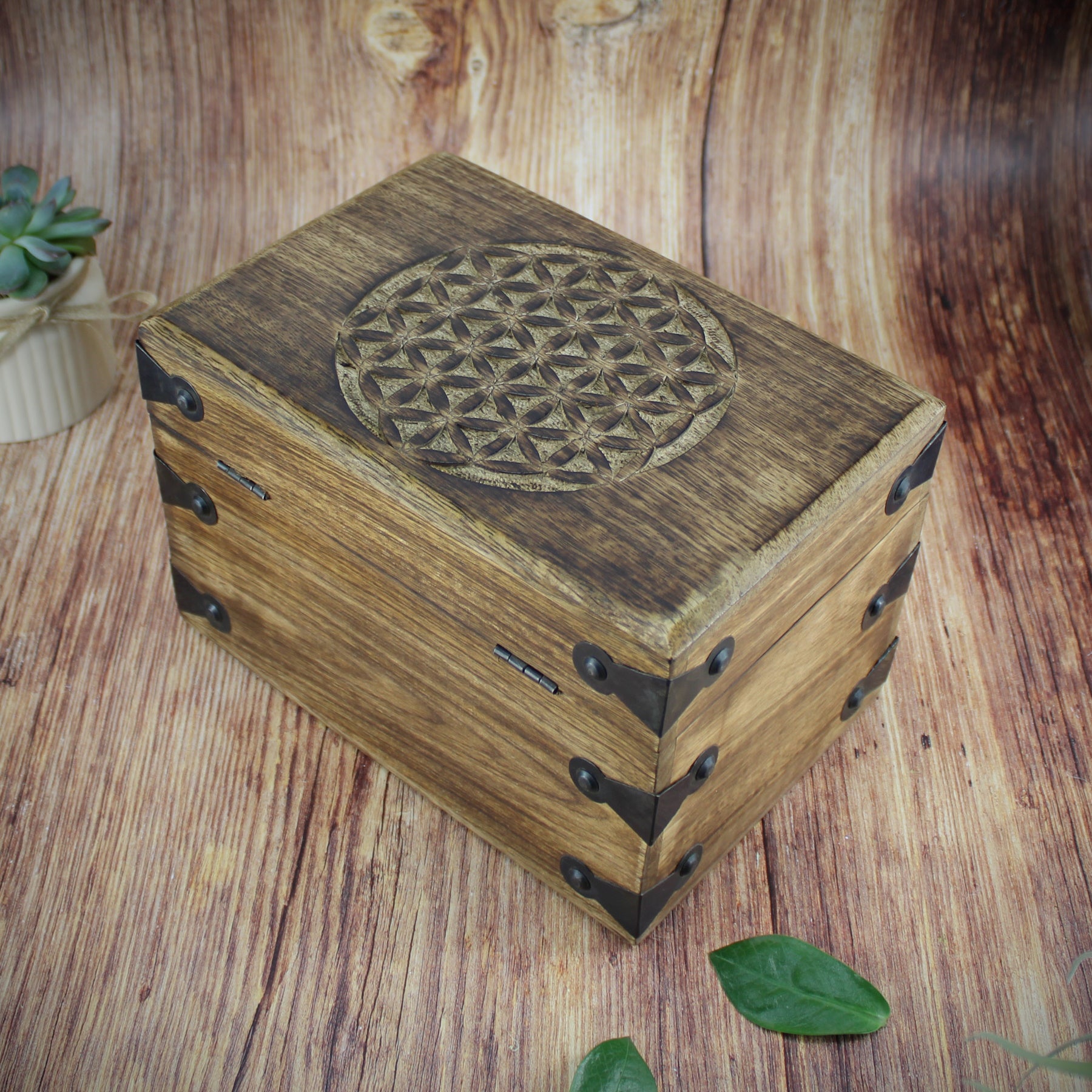 Holztruhe Holzkiste Holzbox aus Mangoholz Motiv Blume des Lebens groß