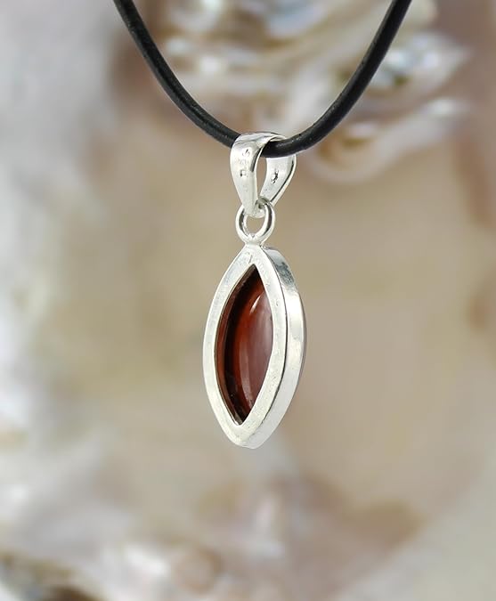 Halskettenanhänger Kettenschmuck Stein Trommelstein Anhänger Rohstein Rohstück Spitze Doppelender Edelstein Heilstein Silberschmuck Schmuck Halsschmuck Schmuckstein Glücksstein Schutzstein Hessonitstein Hessonitschmuck