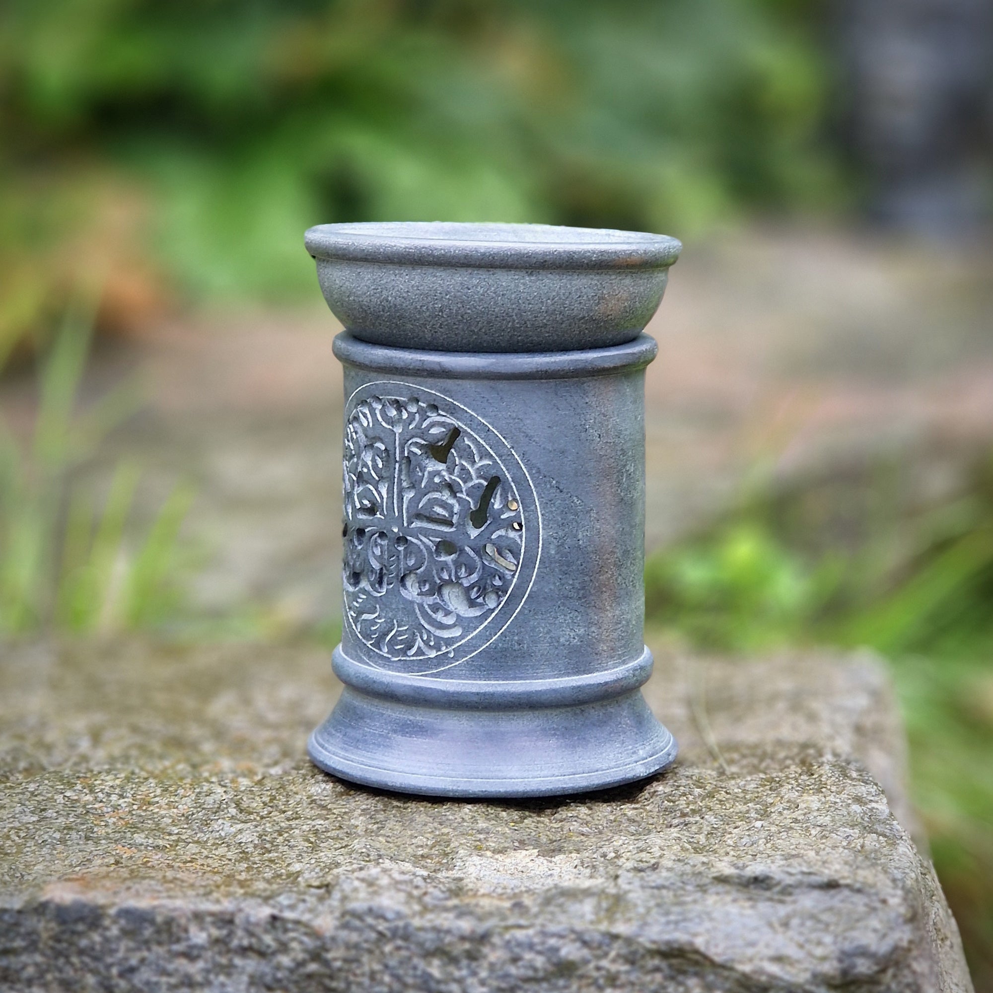 Aroma Duftlampe aus Speckstein mit Schale und Sieb grau Baum des Lebens Räucherstövchen