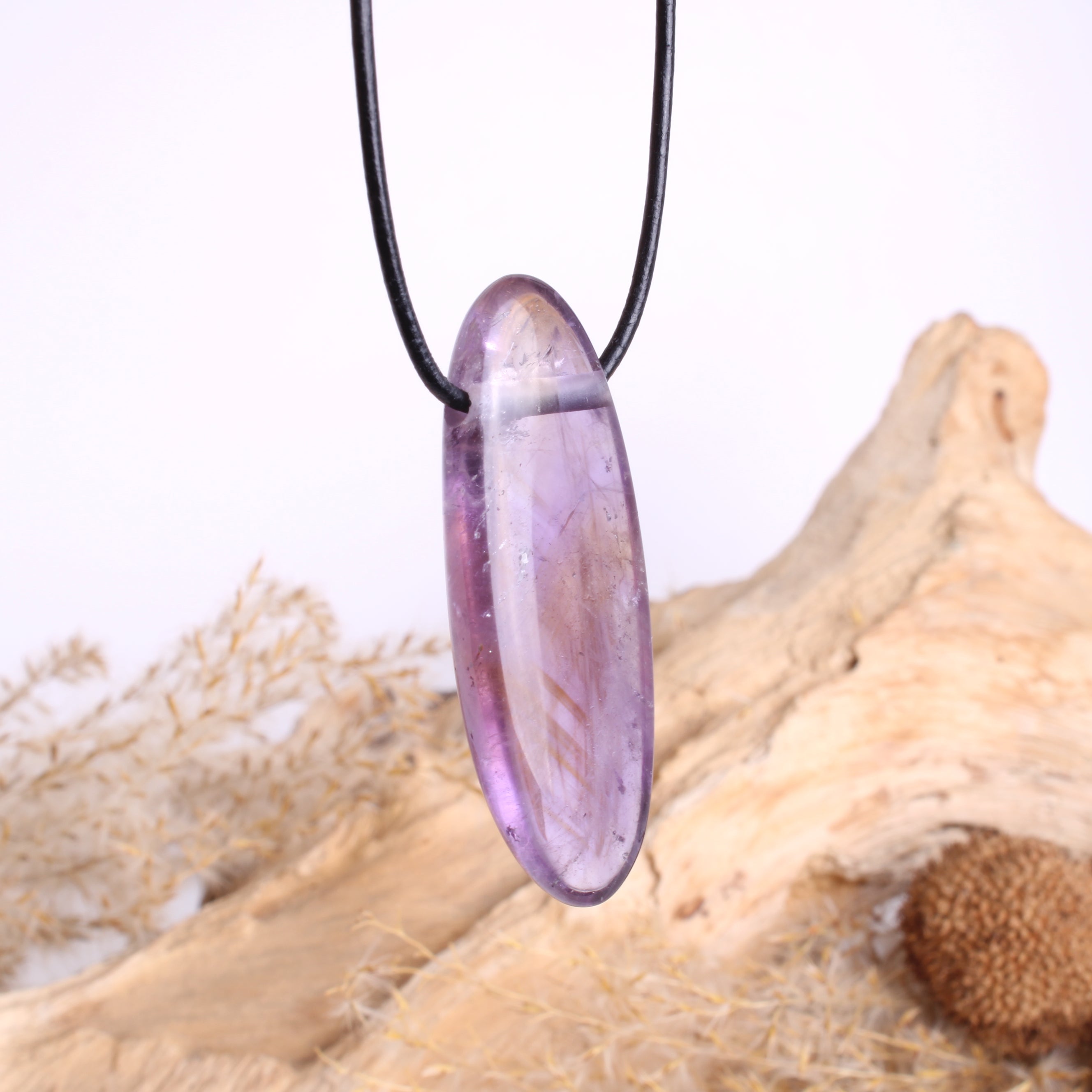 Ametrin Anhänger Detailansicht – natürlicher Glanz, Amethyst & Citrin