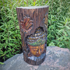 Buddha Wandbild Holz – Detailansicht schräg, frontal - Tiefe der Schnitzerei