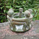 Detailansicht Freundeskreis Terrakotta grün – 5 Figuren