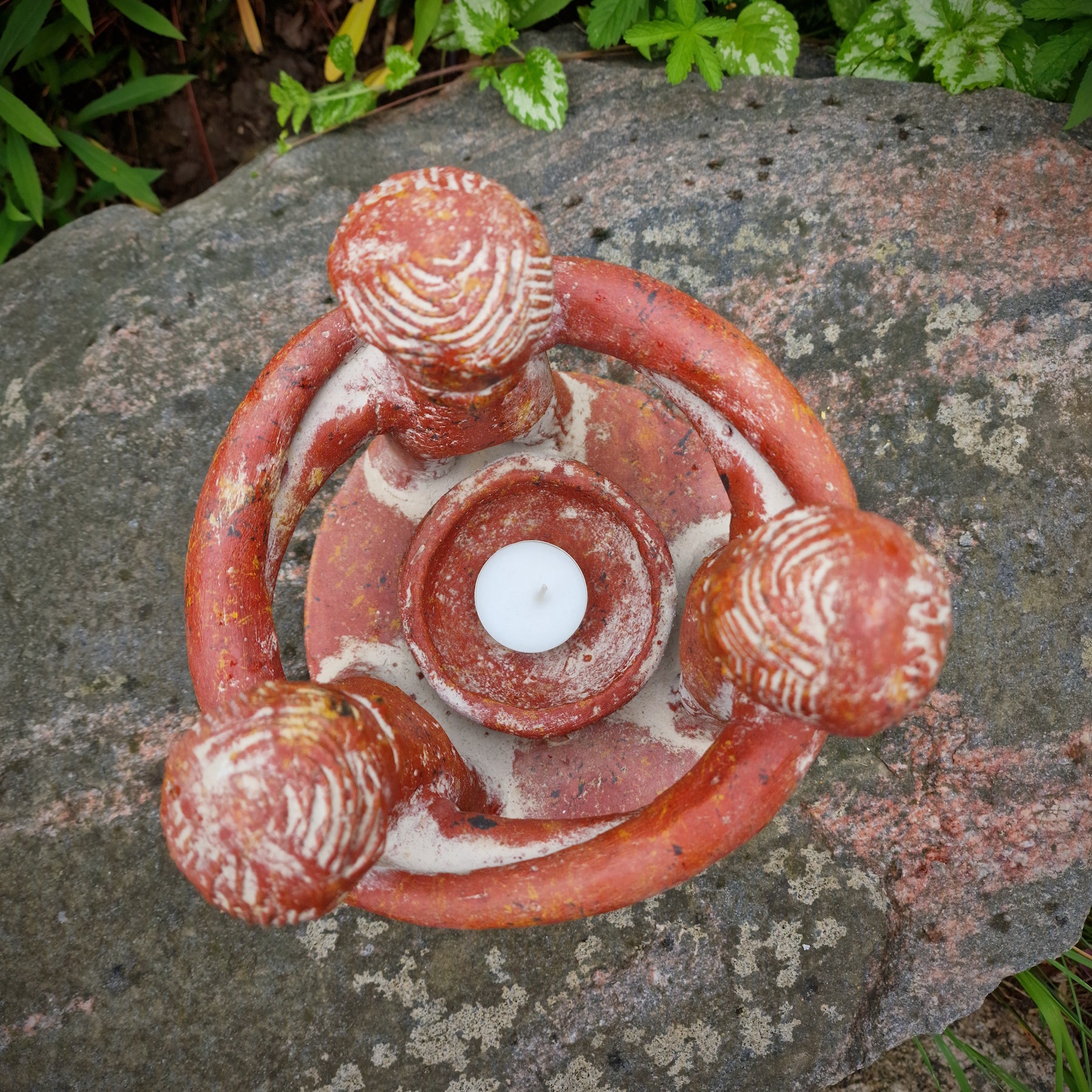 Detailansicht Freundeskreis XL Terrakotta rot – 3 Figuren - Draufsicht