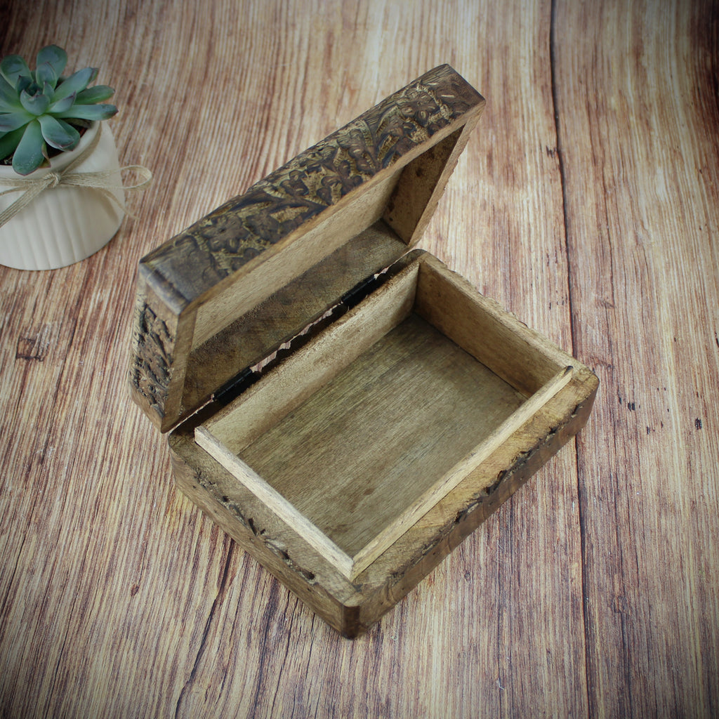 Holztruhe Holzschatulle Holzbox aus Mangoholz Motiv Blumenornament  17 x 12 cm