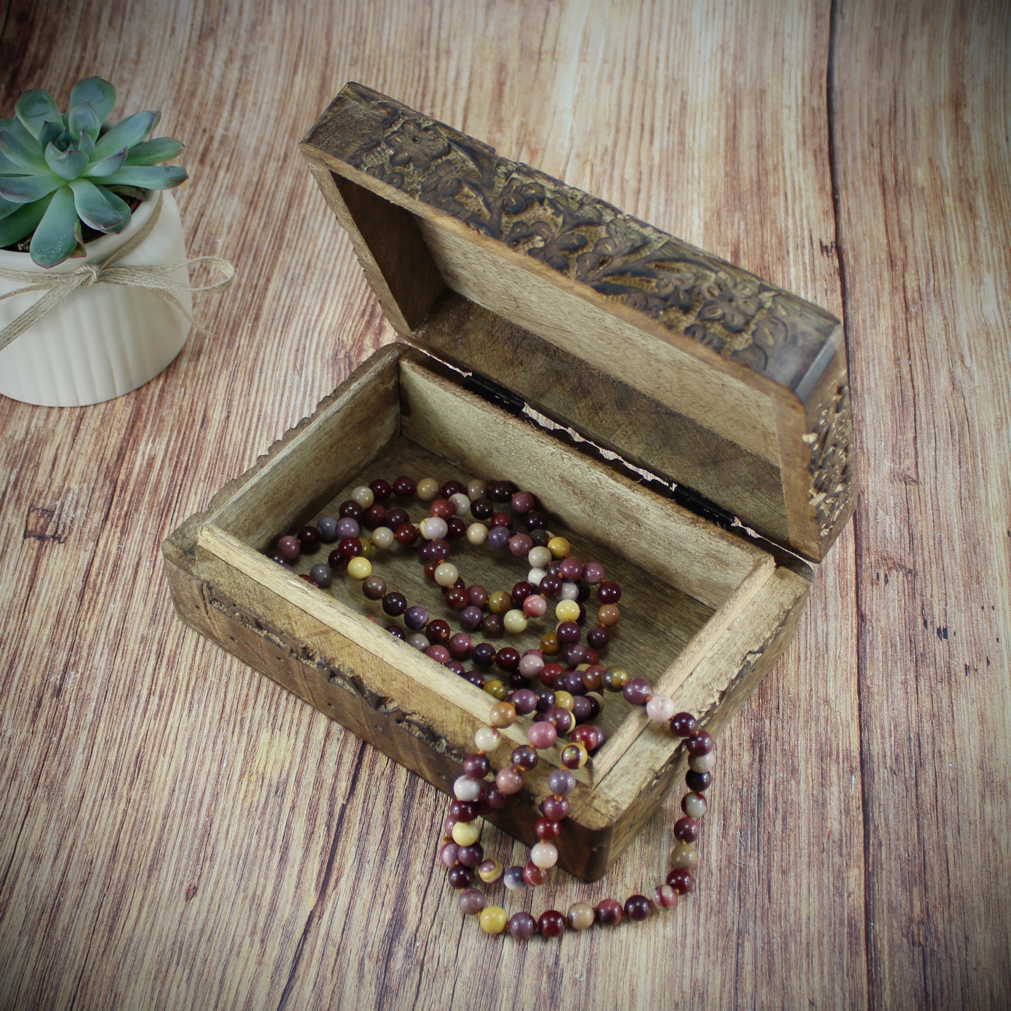 Holztruhe Holzschatulle Holzbox aus Mangoholz Motiv Blumenornament  17 x 12 cm