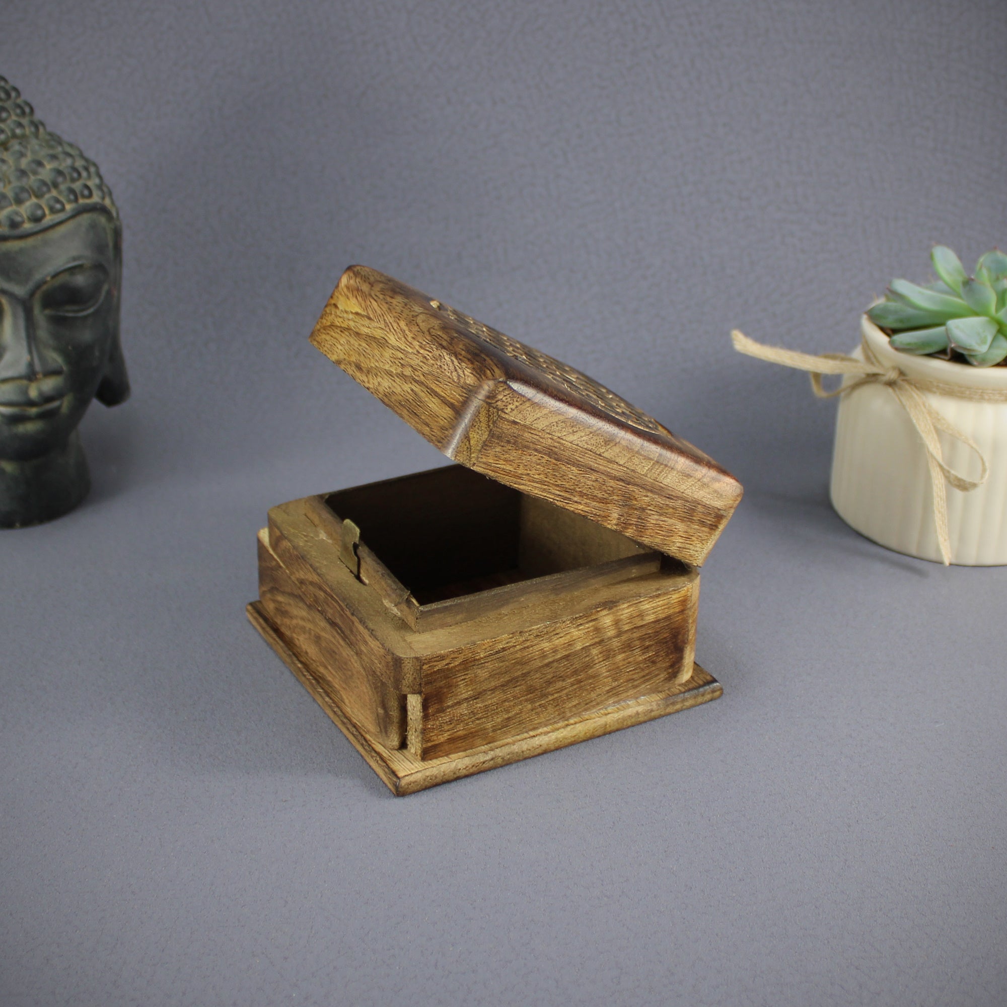 Trickbox Holztruhe Holzbox aus Mangoholz Motiv Blume des Lebens klein