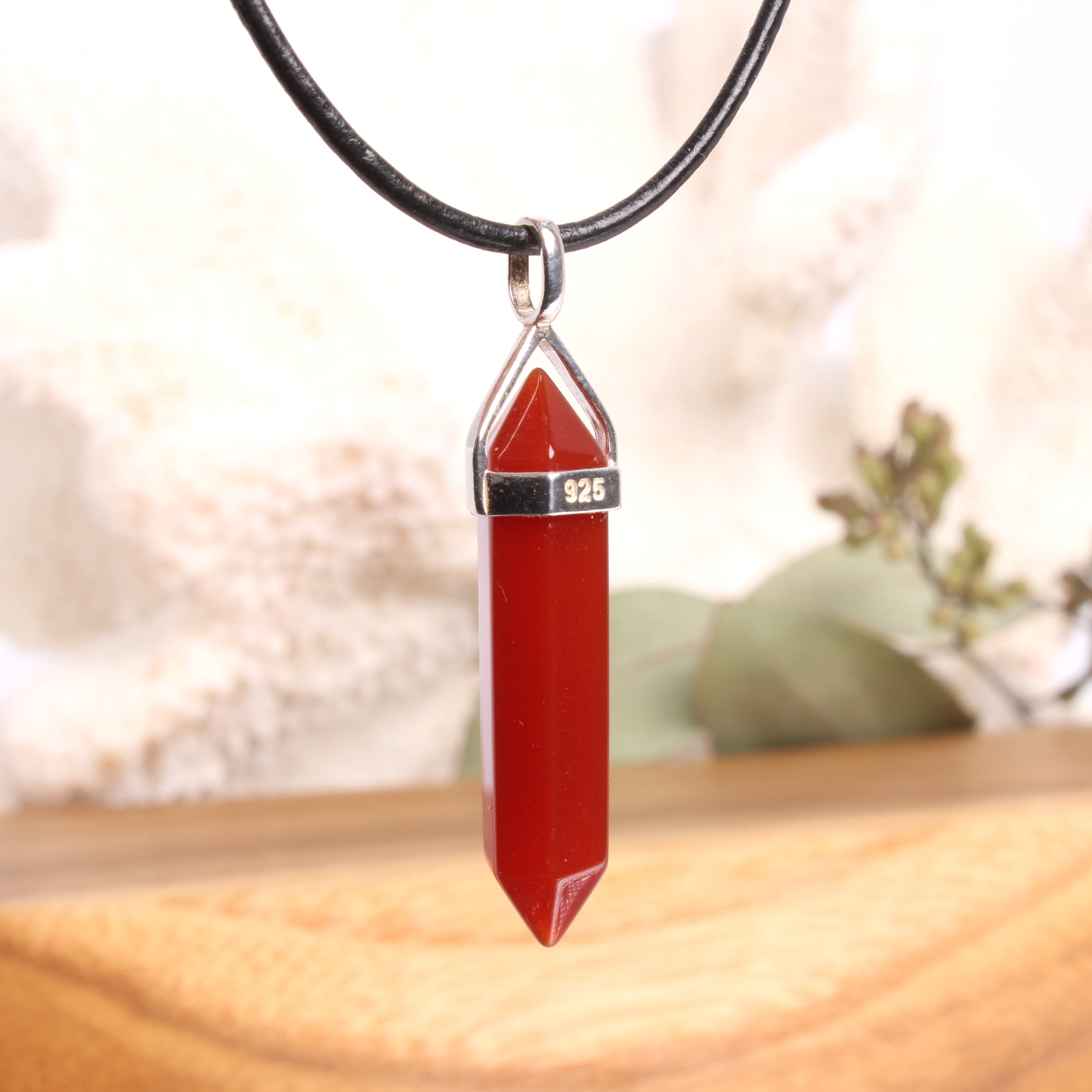 Karneol Doppelspitze mit Silberbügel – Detailansicht 925 Sterling Silber