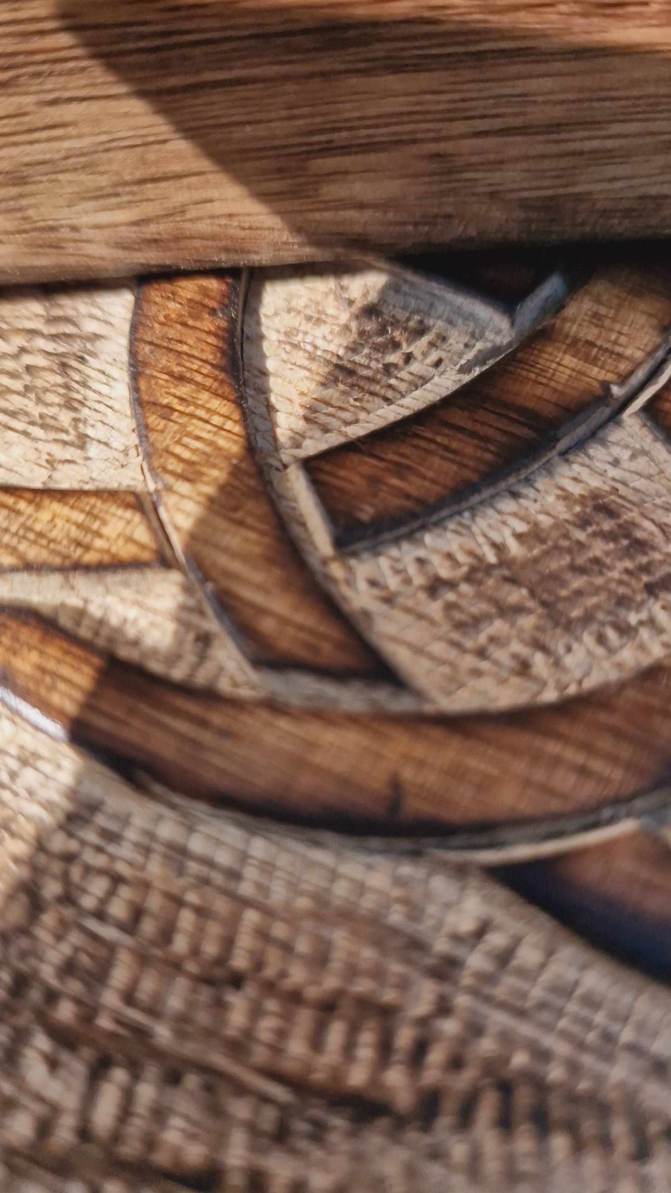 Holztruhe Holzkiste Holzbox aus Mangoholz Motiv keltischer Dreiecksknoten Triqueta klein