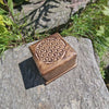 Trickbox Holztruhe Holzbox aus Mangoholz Motiv Blume des Lebens klein