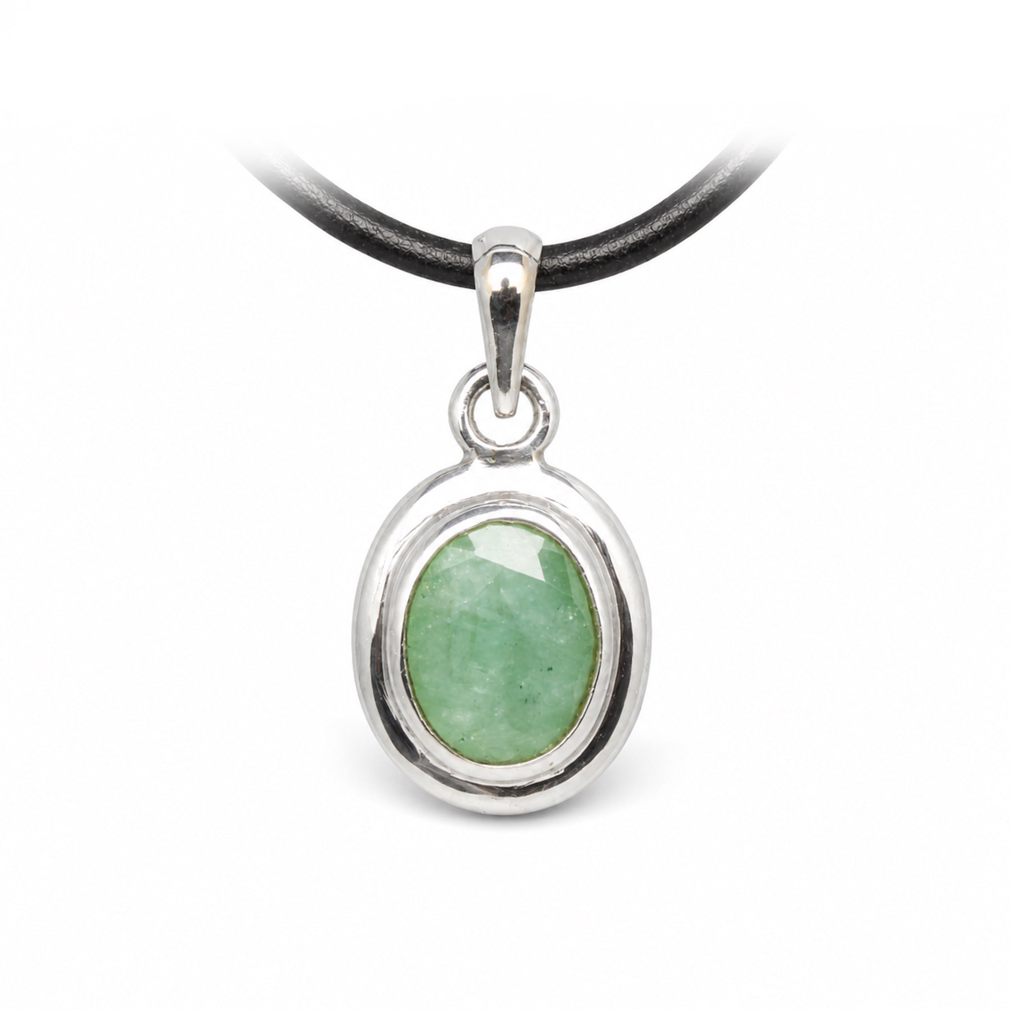 Smaragd Anhänger oval facettiert – 925 Sterling Silber, Vorderansicht
