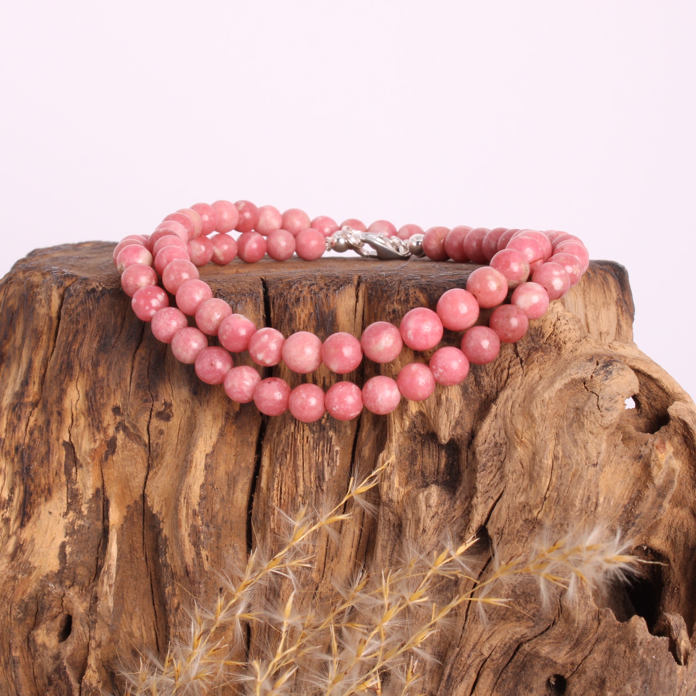 Thulit Kette Nahaufnahme – rosa 6 mm Perlen, 925 Silber Karabinerverschluss