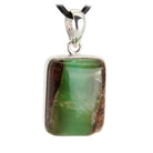  Chrysopras Anhänger Kettenanhänger 925er Silber Schmuck Halskettenanhänger Kettenschmuck Stein Trommelstein Anhänger Rohstein Rohstück Heilstein Edelstein Schmuckanhänger Silberschmuck Schmuckstein Halsschmuck Schmuck Schutzstein Naturstein Lochstein Glücksstein Chrysoprasstein