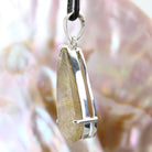 Rutilquarz Anhänger Kettenanhänger facettiert 925er Silber Schmuck Halskettenanhänger Kettenschmuck Stein Trommelstein Anhänger Rohstein Rohstück Heilstein Edelstein Schmuckanhänger Silberschmuck Schmuckstein Halsschmuck Schmuck Schutzstein Naturstein Lochstein Glücksstein