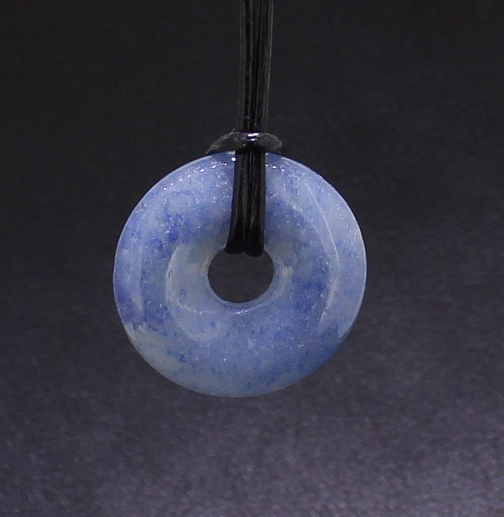 Blauquarz Donut Nahaufnahme – sanftes Blau, runde Form