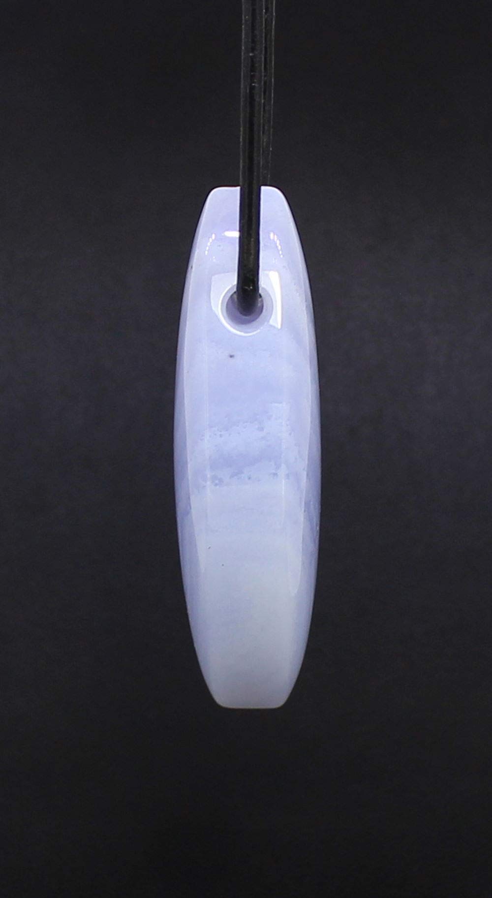 Halskettenanhänger Kettenschmuck Chalcedon Stein Trommelstein Anhänger Heilstein Edelstein Schmuckstein Schmuckanhänger Silberanhänger Rohstein Rohstück Halsschmuck Schmuck Silber Anhänger Chalcedonstein