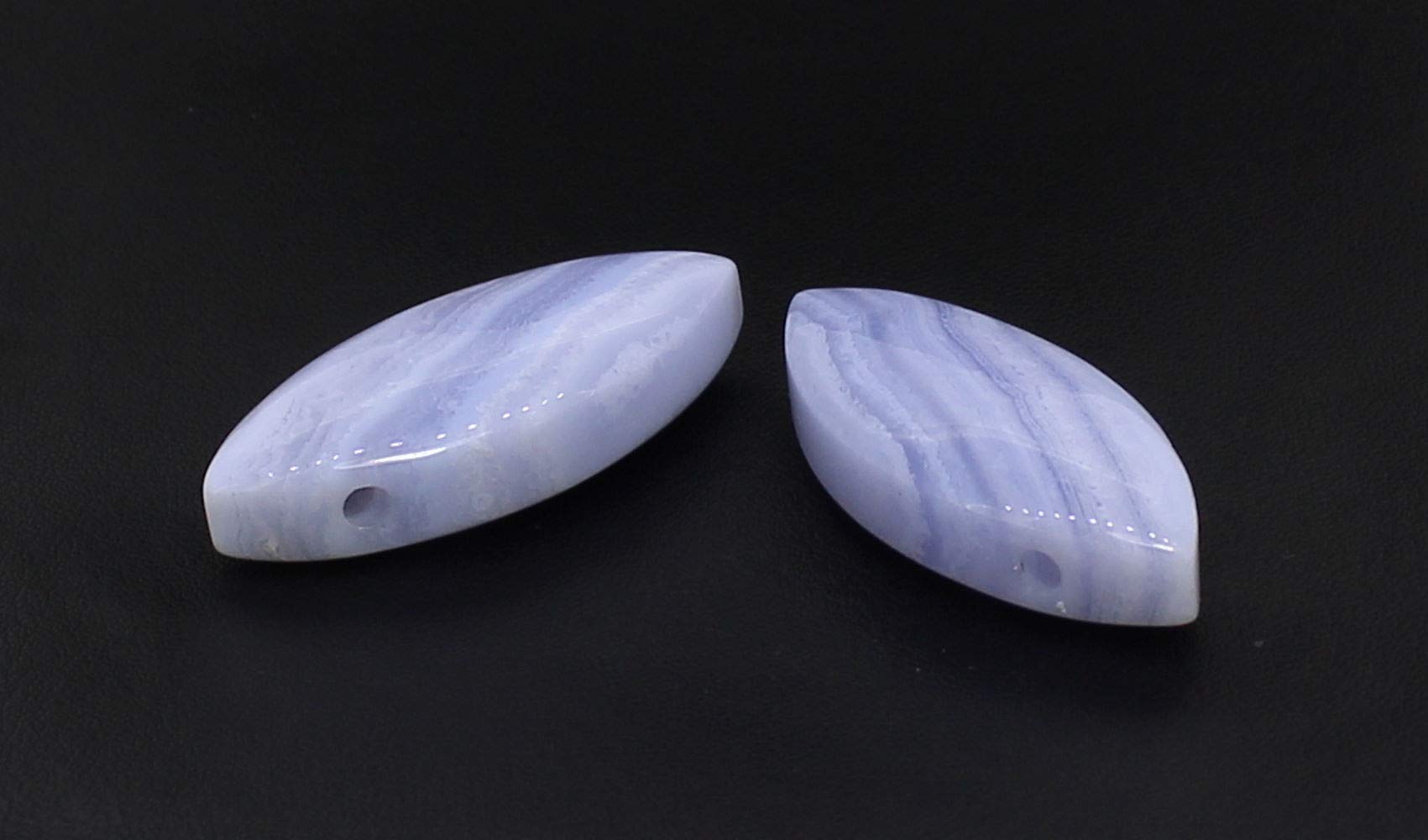 Halskettenanhänger Kettenschmuck Chalcedon Stein Trommelstein Anhänger Heilstein Edelstein Schmuckstein Schmuckanhänger Silberanhänger Rohstein Rohstück Halsschmuck Schmuck Silber Anhänger Chalcedonstein