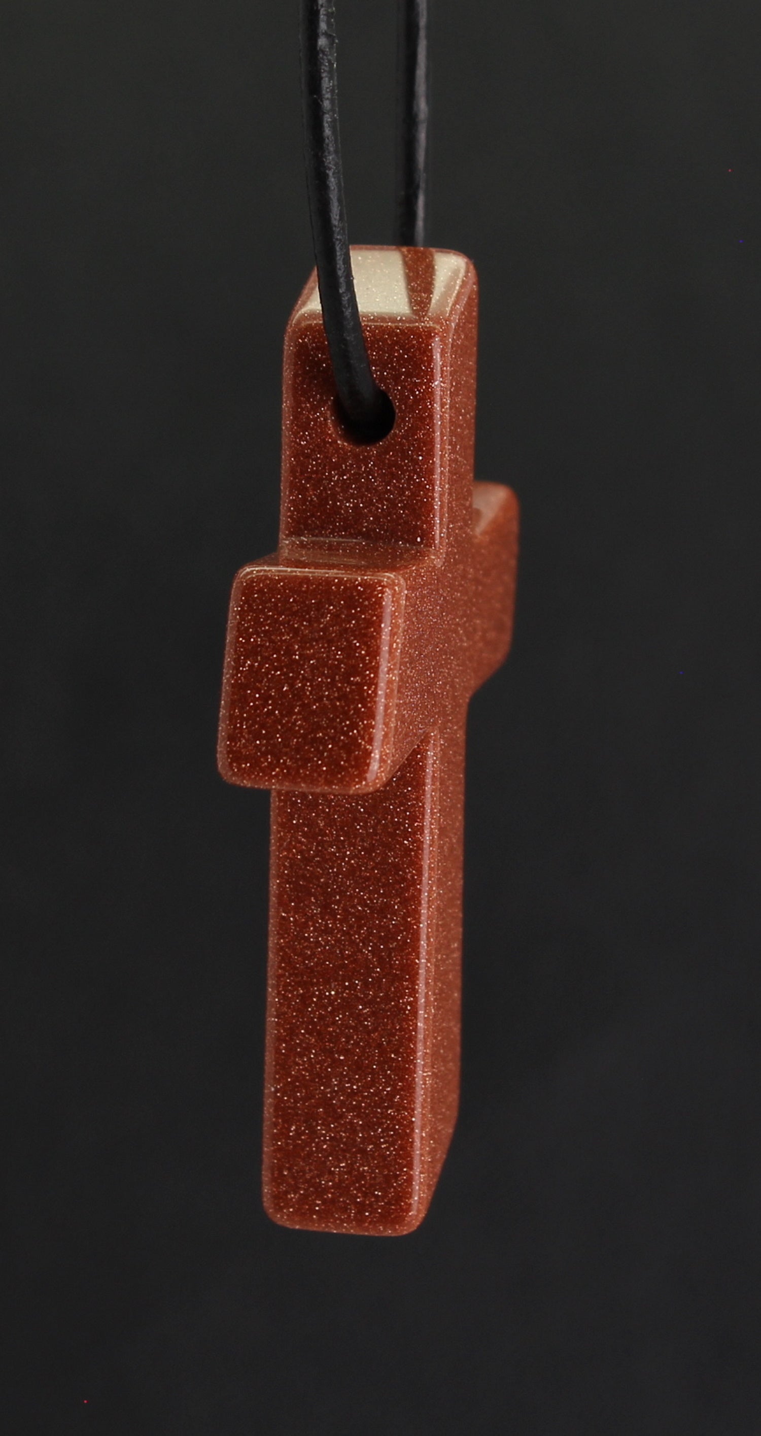Halskettenanhänger Kettenanhänger Kettenschmuck Goldfluß Goldfluss Stein Trommelstein Anhänger Kreuzanhänger Ankh Kreuz Edelsteinkreuz Kreuzschmuck Seemannskreuz Rohstein Rohstück Halsschmuck Schmuckstein Schmuck Edelstein Heilstein Silberanhänger Silberschmuck