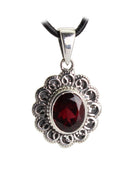 Halskettenanhänger Kettenschmuck Kettenanhänger Granat Stein Trommelstein Anhänger Rohstein Rohstück Halsschmuck Silberschmuck Schmuckstein Schmuckanhänger Edelstein Heilstein Granatstein Granatschmuck Granatanhänger