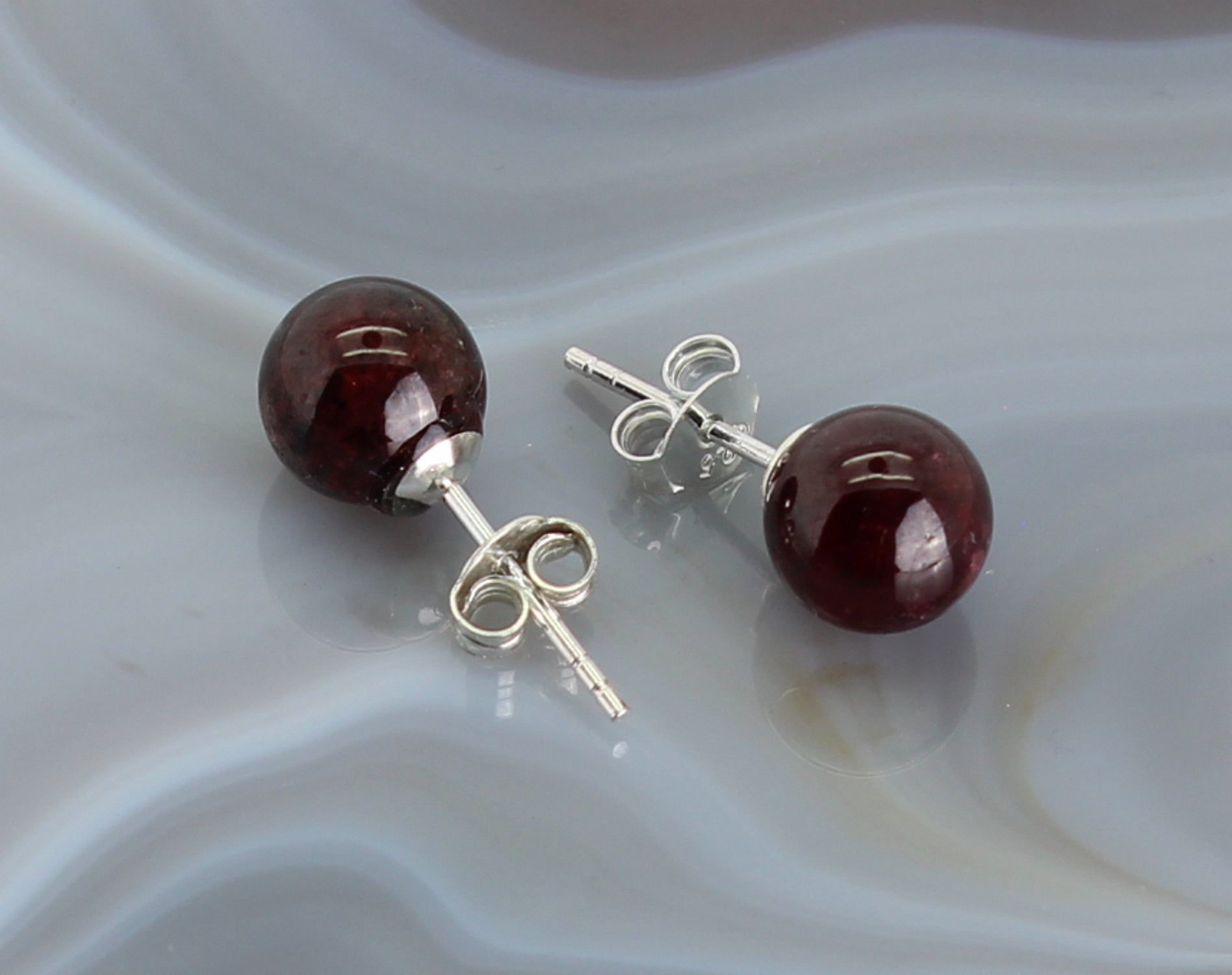 Ohrringe Ohrhänger Ohrstecker Granat Stein Trommelstein Anhänger Edelstein Heilstein Silberohrringe Ohrschmuck Silberstecker Kugelstecker Schmuckstein Schmuck Kugel Perlen Rohstein Rohstück Granatstein Granatschmuck