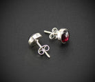 Ohrstecker Ohrringe Ohrhänger roter Granat Stein Trommelstein Anhänger Ohrschmuck Silberschmuck Silberohrringe Silberhänger Silberstecker Edelstein Heilstein Schmuckstein Schmuck Rohstein Rohstück Granatstein Granatschmuck