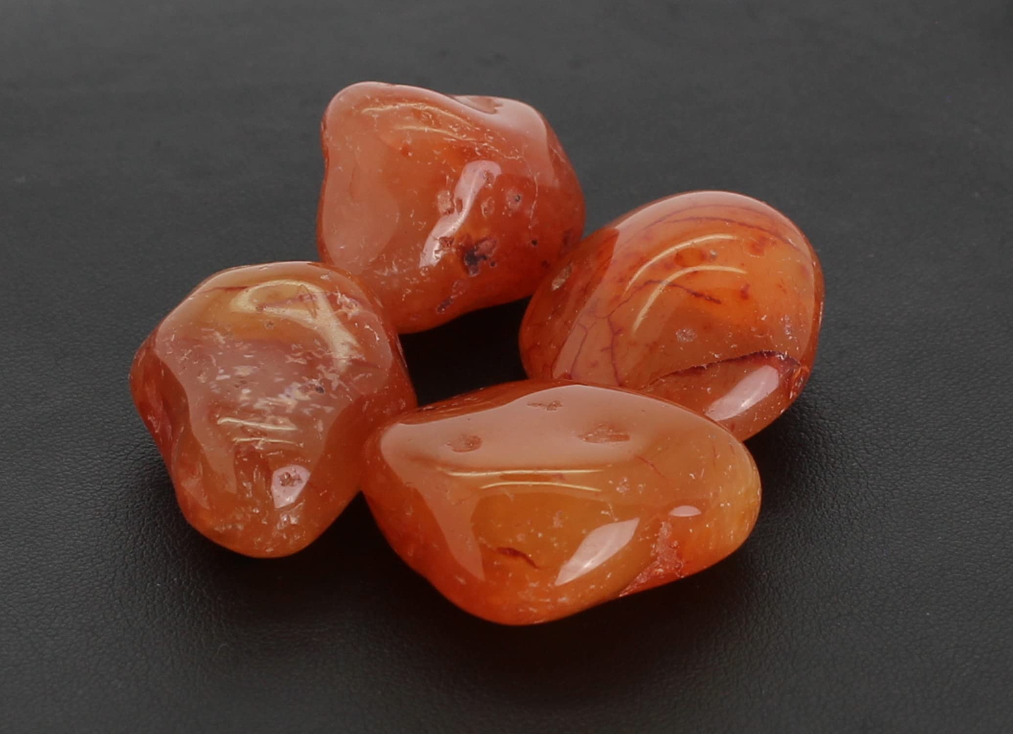 Karneol CarneolStein Handschmeichler Rohstein Rohstück Schmuckstein Trommelstein Anhänger Schutzstein Glücksstein Edelstein Heilstein Schmeichler Wasserstein Dekostein Naturstein