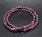 Halskette Kette aus Lepidolith Stein Trommelstein Anhänger Trommelsteinanhänger Perlenkette Kugelkette Collier Buttonkette Edelstein Heilstein Halsschmuck Schmuck Schmuckstein Schmuckcollier Schmuckkette Lepidolithschmuck Lepidolithstein