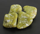 Norwegische Jade Serpentin Lizardit Stein Trommelstein Anhänger Edelstein Heilstein Rohstein Rohstück Handstein Handschmeichler Taschenstein Glücksstein Schutzstein Schmuckstein Dekostein