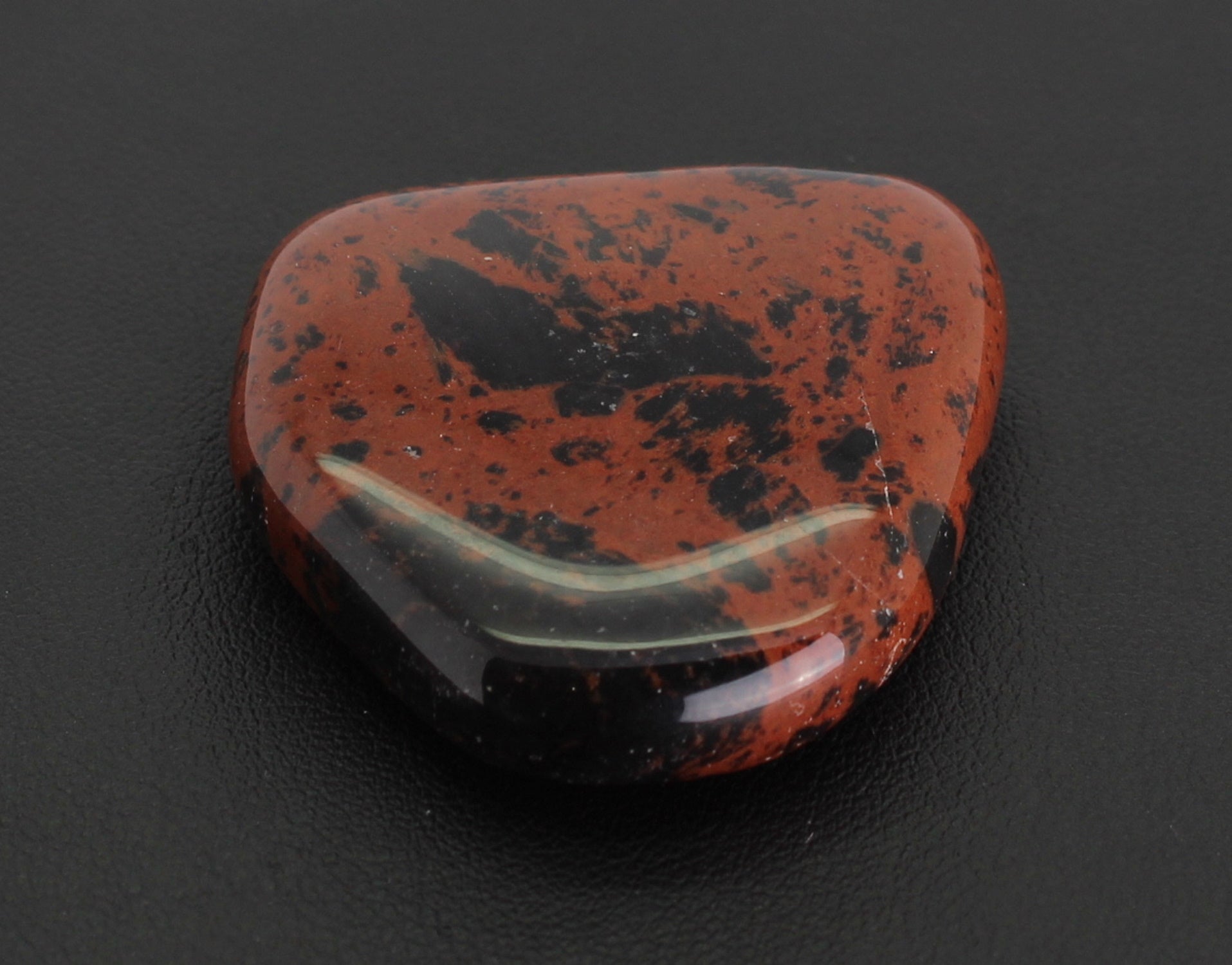 Mahagoniobsidian Mahagoni Obsidian Stein Trommelstein Anhänger Handstein Daumenstein Seifenstein Handschmeichler Taschenstein Schutzstein Massagestein Dekostein Edelstein Heilstein Schmuckstein Rohstein Rohstück Kugel Dekokugel Herz Figur Dekofigur