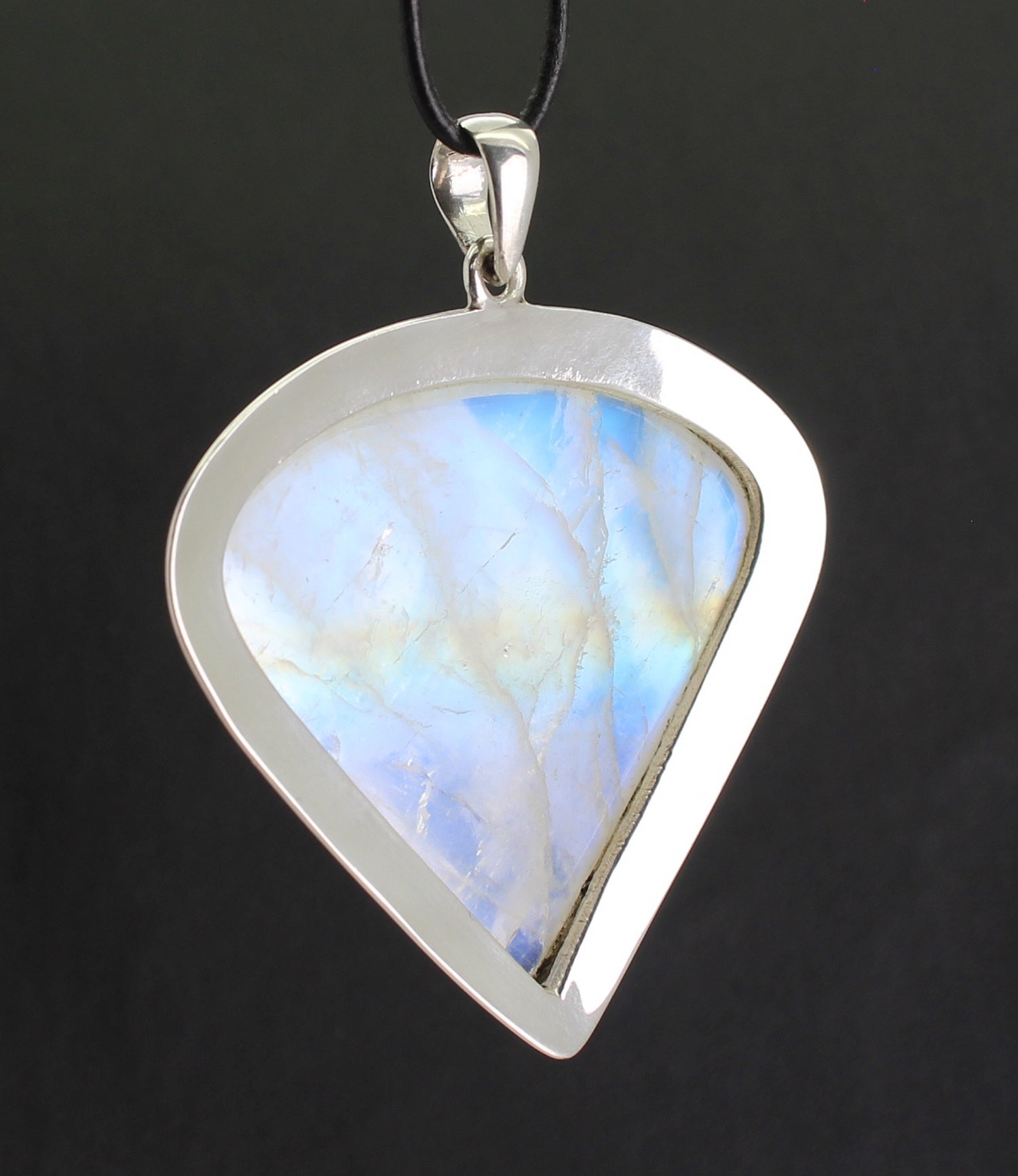 Halskettenanhänger Kettenanhänger Kettenschmuck Moonstone Mondstein Regenbogenmondstein Trommelstein Anhänger Rohstein Rohstück Edelstein Heilstein Schmuckanhänger Silberschmuck Halsschmuck Kettenschmuck Schmuckstein Mondsteine Mondsteinschmuck