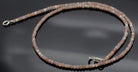 Budawi Halskette Kette aus Mondstein Trommelstein Anhänger Perlenkette Kugelkette Buttonkette Collier Halsschmuck Kettenschmuck Ketten Edelstein Heilstein Halsschmuck Schmuck Schmuckstein Mondsteine Mondsteinschmuck Mondsteinkette