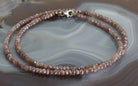 Budawi Halskette Kette aus Mondstein Trommelstein Anhänger Perlenkette Kugelkette Buttonkette Collier Halsschmuck Kettenschmuck Ketten Edelstein Heilstein Halsschmuck Schmuck Schmuckstein Rohstein Rohstück Mondsteine Mondsteinschmuck Mondsteinkette