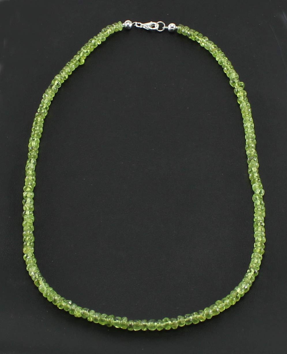 Halskette Kette aus Peridot Olivin Stein Trommelstein Anhänger Kugelkette Perlenkette Collier Halsschmuck Edelsteinkette Schmuckstein Rohstein Peridotstein Peridotschmuck Olivinstein Olivinschmuck Olivinkette Olivincollier Peridotcollier