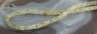 Halskette Kette aus Prehnit Stein Trommelstein Anhänger Perlenkette Kugelkette Buttonkette Collier Halsschmuck Kettenschmuck Ketten Edelstein Heilstein Halsschmuck Schmuck Schmuckstein Prehnitkette Prehnitschmuck Prehnitcollier Prehnitstein