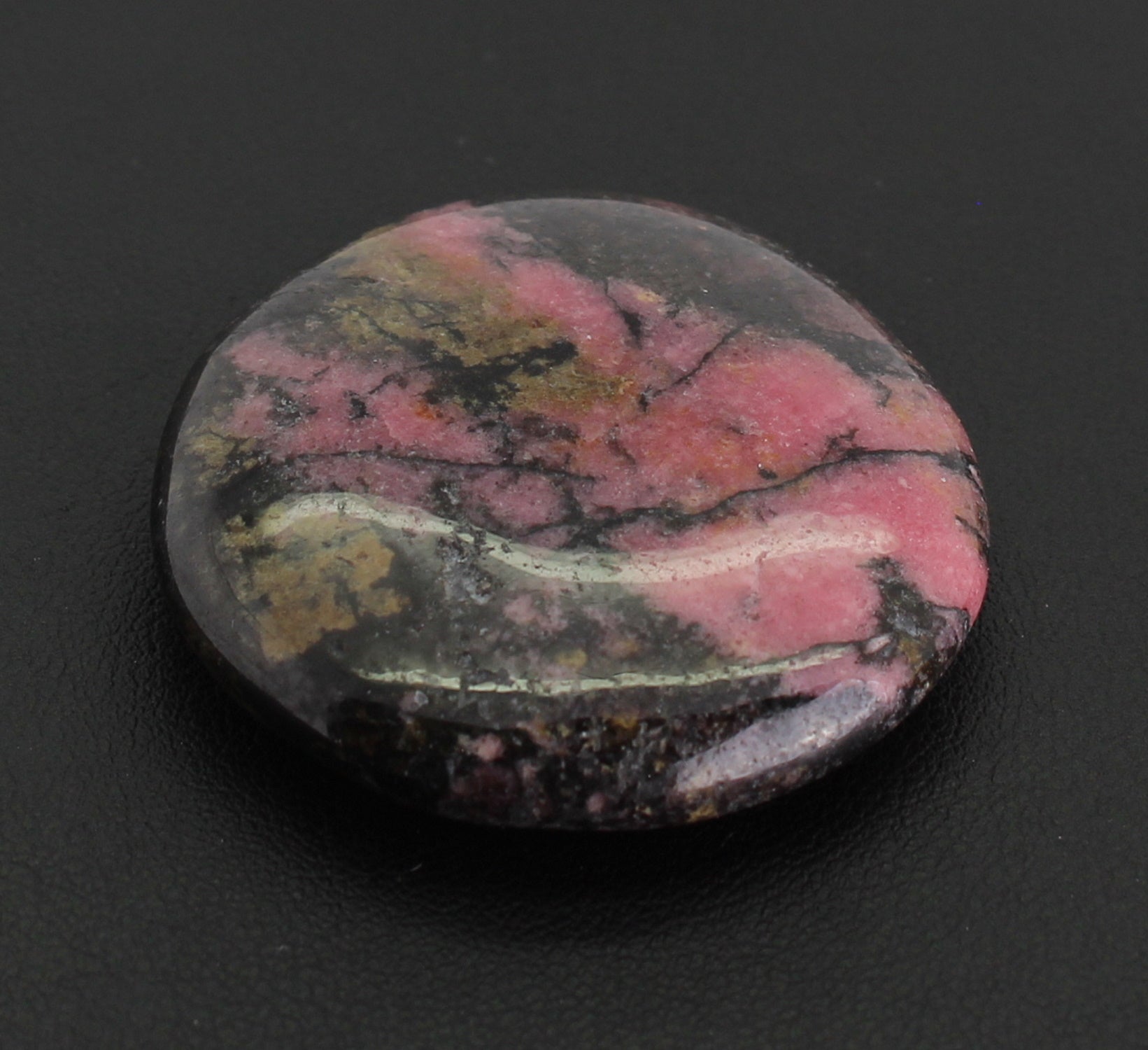 Rhodonitstein Rhodonit Stein Trommelstein Anhänger Handstein Daumenstein Seifenstein Handschmeichler Taschenstein Schutzstein Massagestein Dekostein Edelstein Heilstein Schmuckstein Rohstein Rohstück Kugel Dekokugel Herz Figur Dekofigur