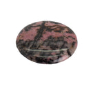 Rhodonitstein Rhodonit Stein Trommelstein Anhänger Handstein Daumenstein Seifenstein Handschmeichler Taschenstein Schutzstein Massagestein Dekostein Edelstein Heilstein Schmuckstein Rohstein Rohstück Kugel Dekokugel Herz Figur Dekofigur
